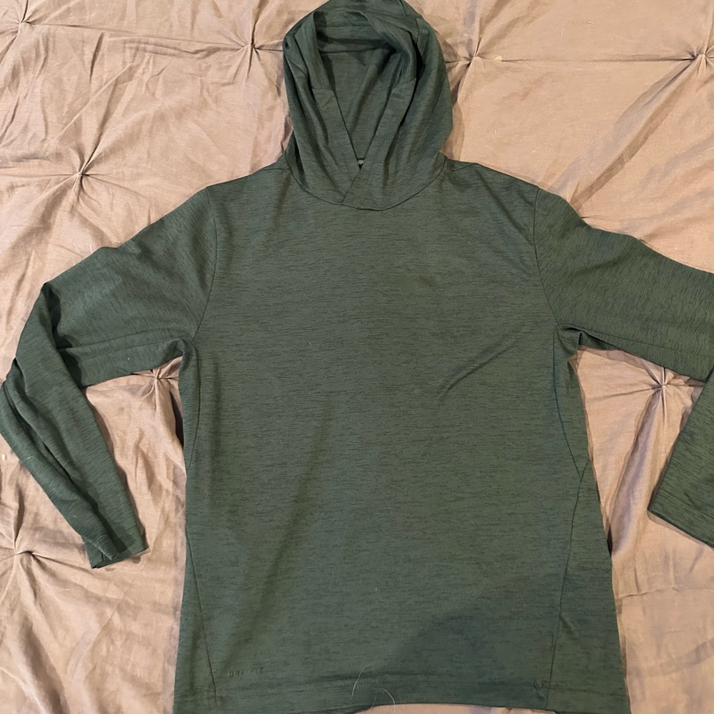 Nike Boys dri fit long sleeve shirt with hood